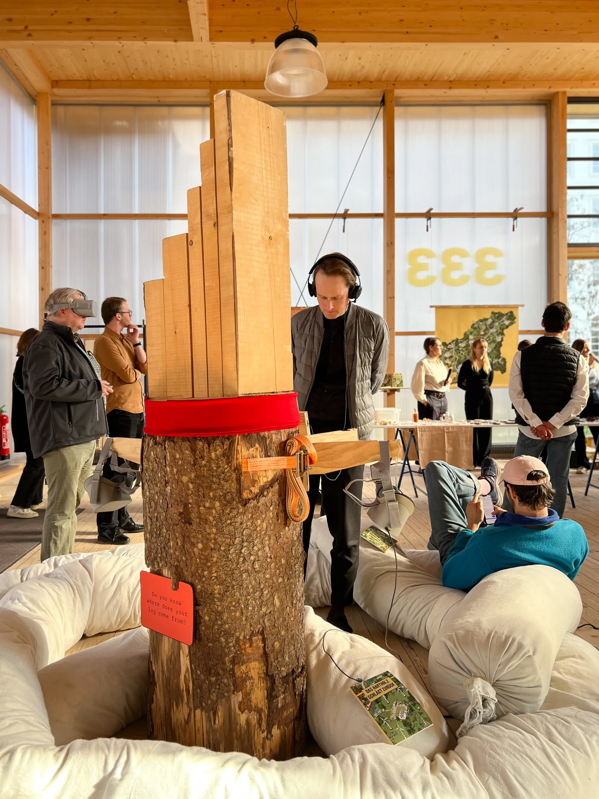 Ausstellung im Pavillon 333